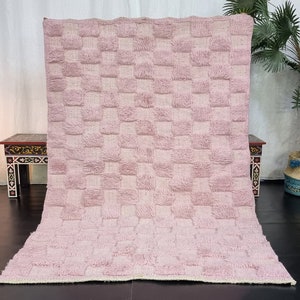 WUNDERSCHÖNER BENIOURAIN TEPPICH, Marokkanischer Teppich, Baby Rosa Teppich, Handgemachter Teppich aus Schafwolle, Berber Winterteppich