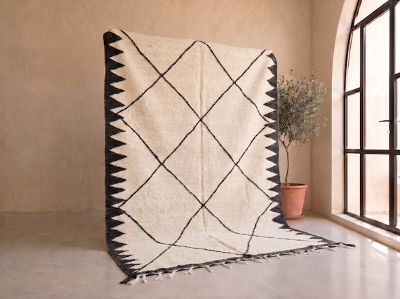 Custom Black & Ivory Diamond Lattice Kilim Rug - Handmade Moroccan Wool Rug - Thin Flatweave Berber Area Rug for Dining Room | Afrikesh