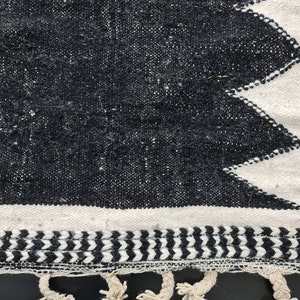 KILIM MOROCCAN RUG, Flat Area Rug, Handmade Rug, Black and White Rug, Custom Black Rug, Flatweave Kilim, Moroccan Rug, Black Rug, Plain Rug image 9