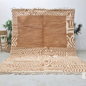 MOROCCAN BERBER RUG 8x9, Abstract Beni Ouarin Design, White & Brown Area Rug, Handcrafted Wool Carpet, Artisan Made Large Beni Rug.