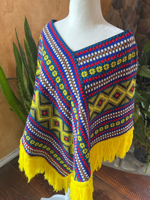 Vintage Womens multicolored poncho