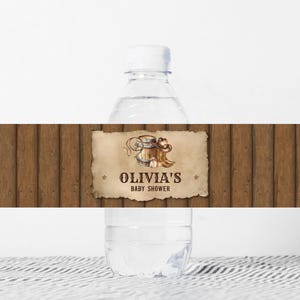 Bewerkbaar A Little Cowboy babyshowerflesetiket, rustiek houten western label babyshower, wilde westen rodeo babyshowerflesstickers, 01086