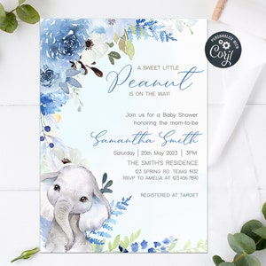 K&ouml;nnte beinhalten: Eine blaue und wei&szlig;e Babyparty-Einladung mit einer Aquarell-Illustration eines Babyelefanten und Blumenmustern. Der Text lautet "A Sweet Little Peanut Is On The Way!" und enth&auml;lt den Namen "Samantha Smith" sowie Details zur Party.