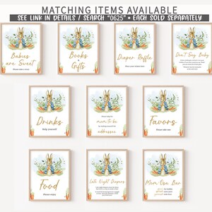 Puede incluir: Nueve carteles imprimibles con ilustraciones de Peter Rabbit. Los carteles son para un baby shower e incluyen t&iacute;tulos como "Los beb&eacute;s son dulces", "Libros y regalos", "Rifa de pa&ntilde;ales", "No digas beb&eacute;", "Bebidas", "Direcci&oacute;n de la futura mam&aacute;", "Favores", "Comida", "Pa&ntilde;ales para la noche" y "Bar de mimosas".