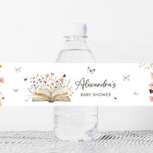 Bewerkbaar Een nieuw hoofdstuk begint flesetiket babyshower, verhalenboek waterlabels babyshower, vlinder wilde bloemenboek babyshower, 01034