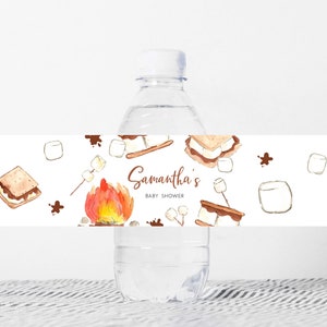 Etiqueta de mamadeira de chá de bebê Smore editável, etiqueta de água de chá de bebê de acampamento Bonfire, adesivo de garrafa de água S'mores neutro em termos de gênero para fogueira, 0767