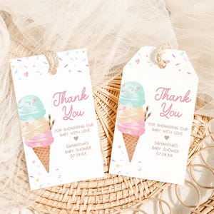 Redigerbar presentetikett för glass till babyshower, beströdd med kärlek, presentetiketter för sommarbabyshower, tacketiketter för glassskopor till babyshower 01074