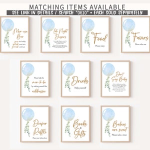 Puede incluir: Letreros de baby shower azul y dorado con ilustraciones de globos y eucalipto. Los letreros incluyen "Late Night Diapers", "Food", "Favors", "Drinks", "Don't Say Baby", "Diaper Raffle", "Books & Gifts", "Babies are Sweet" y "Men-osa Bar".
