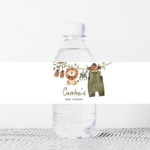 Etiqueta editable para biberón de baby shower A Little Wild One, etiqueta para agua para baby shower con tendedero de vegetación, pegatinas para biberón con temática de jungla bohemia, 01059