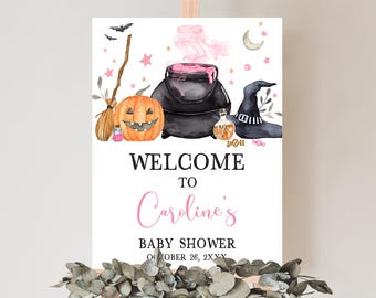 Edytowalny znak powitalny na baby shower „A Baby is Brewing”, różowy plakat powitalny na halloweenowe baby shower, straszny znak czarownicy dla dziewczynki na jesienny baby shower 0928