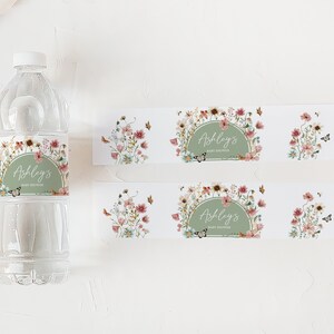 Bewerkbare baby in bloei baby shower fles label, Boho salie groene wilde bloemen baby shower waterlabels, genderneutrale flesstickers, 0676 afbeelding 3