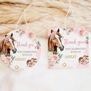 Étiquette de cadeau ronde modifiable cheval floral fête d'anniversaire, étiquette cadeau d'anniversaire cow-girl, anniversaire poney floral rose, décoration cheval de ferme fille rose, 52BD