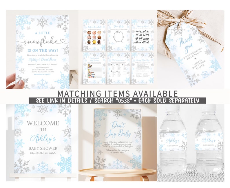 Op de afbeelding: Een verzameling baby shower decoraties met een sneeuwvlok thema. Inclusief uitnodigingen, spelletjes, een welkomstbord, cadeaulabels en waterfleslabels. De kleurstelling is lichtblauw, zilver en wit. Tekst: "A Little Snowflake is on the Way!" en "Ashley's Baby Shower".