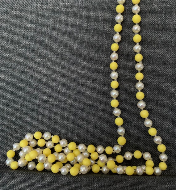 Pearl and Lemon beaded necklace - single strand 5… - image 1