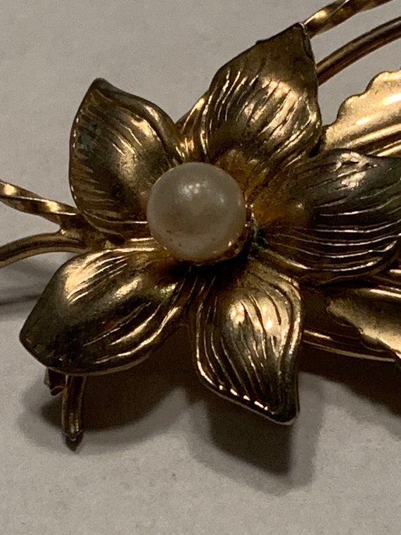 1950s gold and pearl floral brooch - image 2