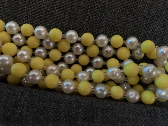 Pearl and Lemon beaded necklace - single strand 5… - image 4