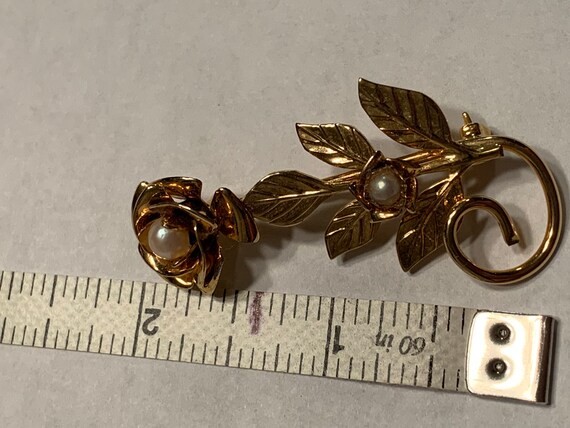 1950s gold and pearl floral brooch - image 6