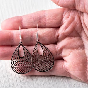 Silver Teardrop Earrings Woman, Silver Filigree Dangle Earrings, Boho Dangle Earrings With 925 Sterling Silver Hooks, Valentines Day Gift