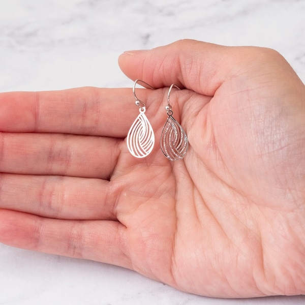 Silver Filigree Earrings, Minimalist Dangle Earrings, Small Dainty Earrings, Boho Dangle Earrings Woman, Little Girls Earrings, Gift Idea