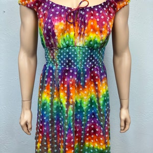 Tie dye XXL size women’s dress, lined, elastic at waist, embroidered flowers, above knee length, measurements in item details