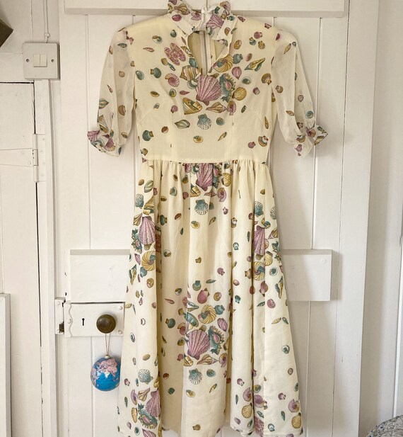 1970s Shell Print Midi Dress