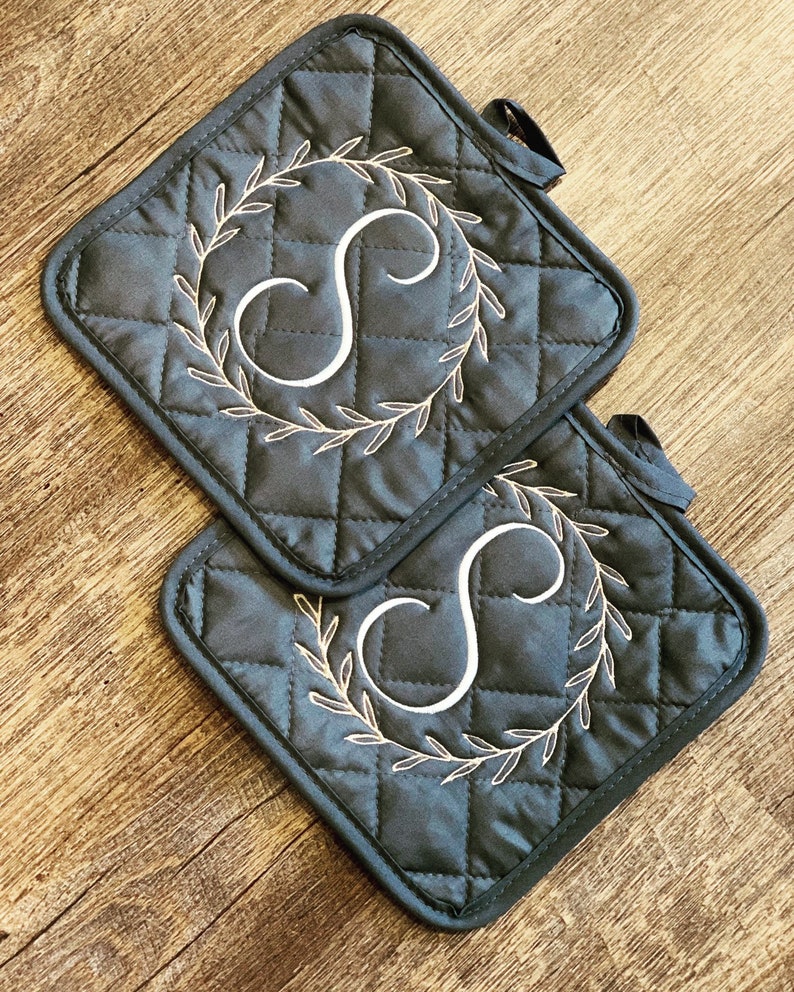 Personalized Embroidered Potholders Farmhouse Kitchen Decor Etsy