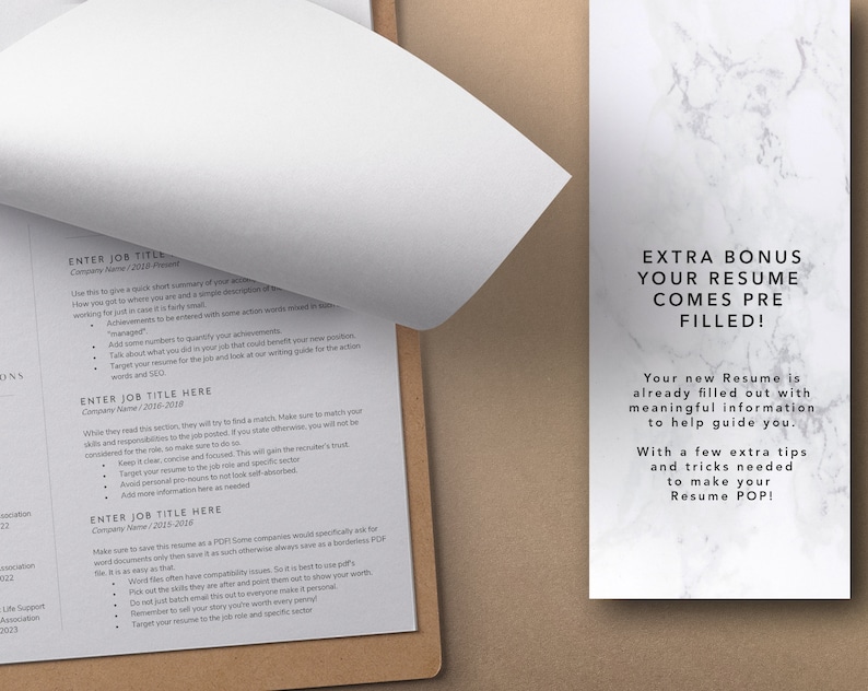 Puede incluir: Una plantilla de curr&iacute;culum con un fondo de m&aacute;rmol gris. El texto "EXTRA BONUS YOUR RESUME COMES PRE FILLED!" est&aacute; en la parte superior de la p&aacute;gina. El texto a continuaci&oacute;n explica que el curr&iacute;culum ya est&aacute; completo con informaci&oacute;n significativa para ayudarte. Tambi&eacute;n menciona que hay consejos y trucos adicionales necesarios para hacer que tu curr&iacute;culum destaque.