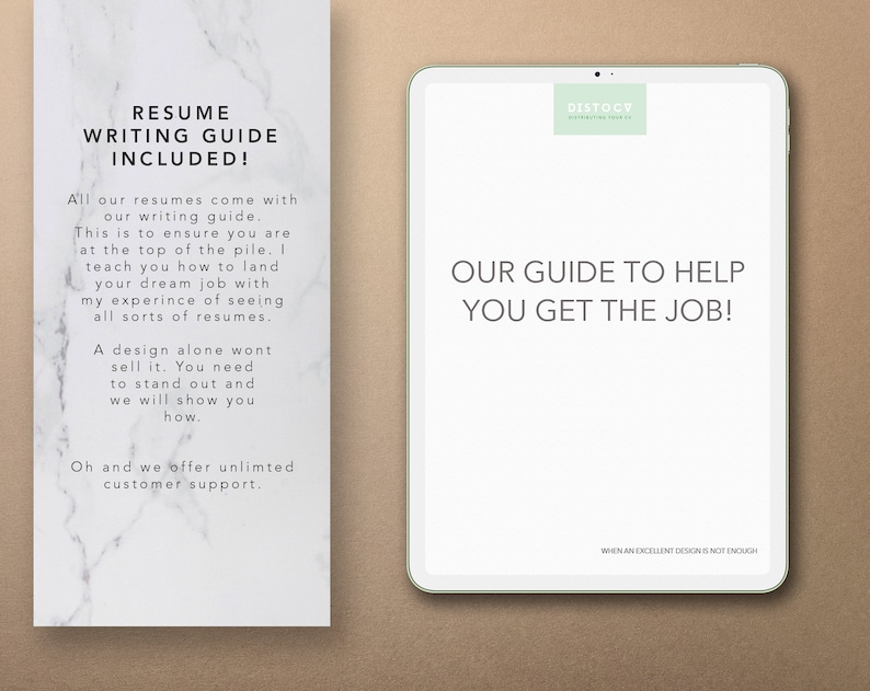 Puede incluir: Una tableta blanca con un logotipo verde que dice "DISTOCV" y el texto "OUR GUIDE TO HELP YOU GET THE JOB!" en la pantalla. La tableta est&aacute; sobre una superficie marr&oacute;n. El texto "WHEN AN EXCELLENT DESIGN IS NOT ENOUGH" est&aacute; en la parte inferior de la pantalla.