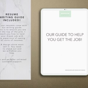 Pu&ograve; includere: Un tablet bianco con un logo verde che dice "DISTOCV" e il testo "OUR GUIDE TO HELP YOU GET THE JOB!" Il tablet &egrave; su uno sfondo marrone. Il testo "WHEN AN EXCELLENT DESIGN IS NOT ENOUGH" &egrave; nella parte inferiore del tablet.