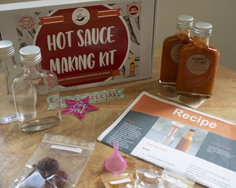 Carolina Reaper Hot Sauce Making Kit - DIY Hot Sauce Set - Fathers Day Gift, Boyfriend Gift, Chilli Sauce Gift, Dad Gift, Christmas Gift