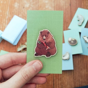 Brown Bear with Salmon Wooden Pin