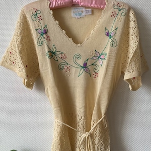 Vintage t-shirts made in Korea, Korean vintage, acrylic, woman, t-shirt, clothing, Helen Sue, Gift, Christmas? gift idea, beige
