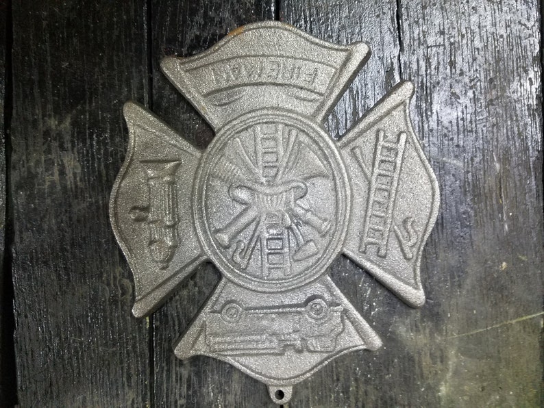 Fireman Shield Cast Iron Wall Plaque Firefighter Helmet Fire Etsy