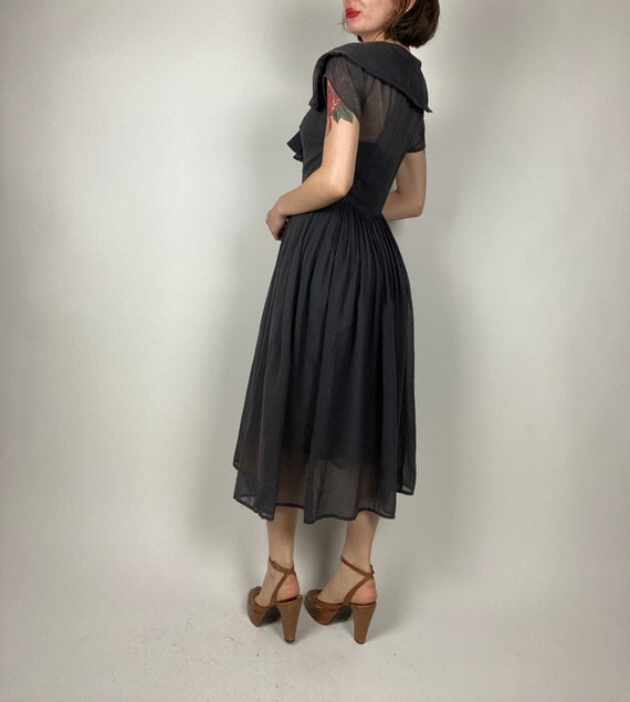 1950s Charcoal Grey Fit and Flare Dress | Size Sm… - image 4