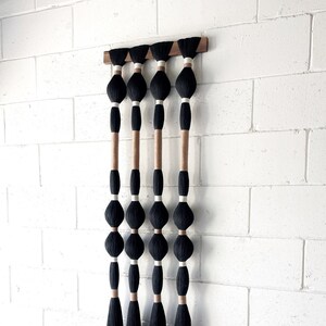 Auf Bestellung/Großer Wandbehang/Tapisserie/Wanddeko/Wandkunst/Zeitgenössische Kunst/Fädelkunst/Moderne Kunst/Wohnkultur/Schwarze Kunst/Gewebte Wandkunst