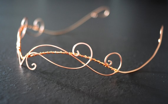 Tiara celtica realizzata a mano, color rame, perfetta per matrimoni simbolici o per cosplay a tema elfico, pezzo unico