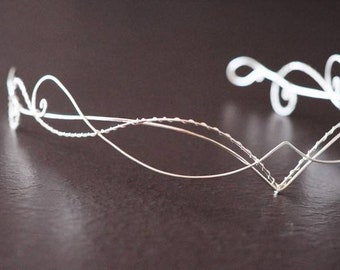 Celtic handmade tiara, silver color, perfect for symbolic weddings or elven-themed cosplay, unique piece