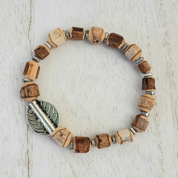 Natural bark wood stretch bracelet with large silver leaf/boho bracelet/rustic wood bracelet