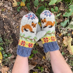 Woodland Fox Mitten knitting pattern PDF download, great for handspun yarn