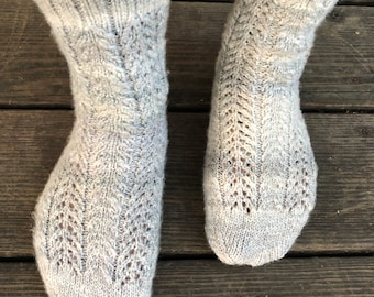 Cumulonimbus Sock knitting pattern PDF download, great for handspun yarn
