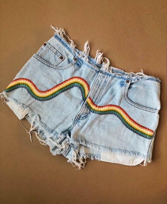 levi's embroidered shorts