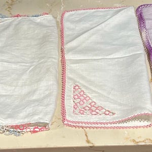 Four Vintage Irish Linen  Handkerchiefs 3 White, 1 Purple w/Colorful Crochet Edges, Dainty  Grandmacore Hankies, Cottagecore 11” square