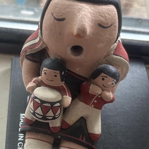Vintage COCHITI Pueblo Pottery Storyteller Doll Seated w/Children on Her Lap, Traditional Native American Folk Art  Signed by Hu'uca