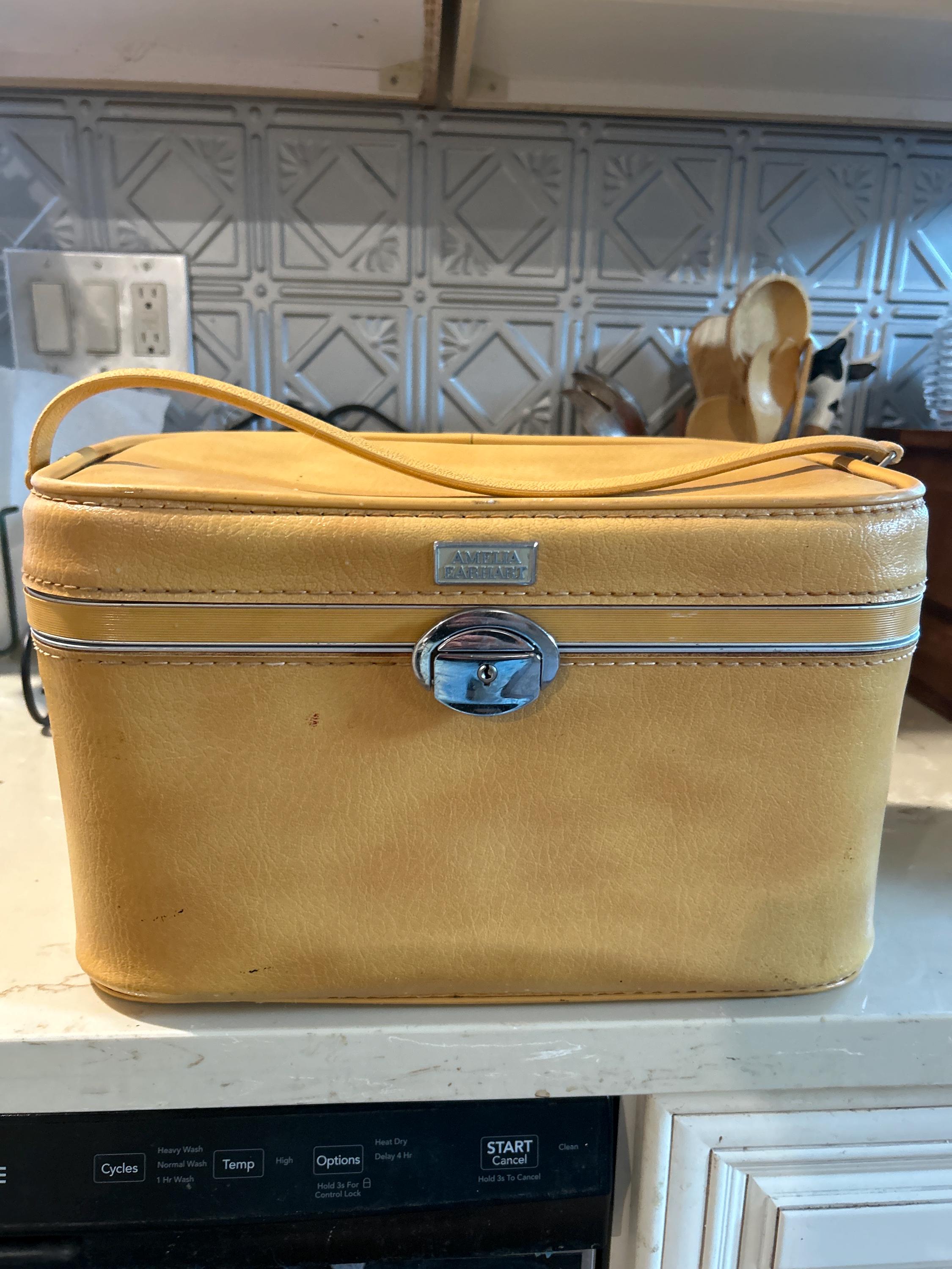 Amelia Earhart Luggage Green Amelia Earhart Luggage Green Clearance