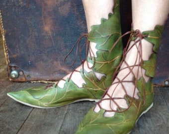 Zapatos de cuero con cordones verdes, hechos a mano, diseño de estilo hoja natural, atuendo de feria renacentista, zapatos de elfo del bosque, talla 8, Fairycore, sin marca,