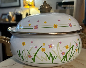 Vintage Lincoware Pot with Lid, White W/ Pink,Yellow Flowers in Green Grass, Gold Trim & Handles, Perfect Spring entertaining, Cottagecore