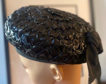 Chanda Boutique Black Hat Red pin Straw Netting Lined Combs Pillbox Hat Vintage Chanda Boutique Black Hat Red pin Straw Netting Lined Combs  main image 4