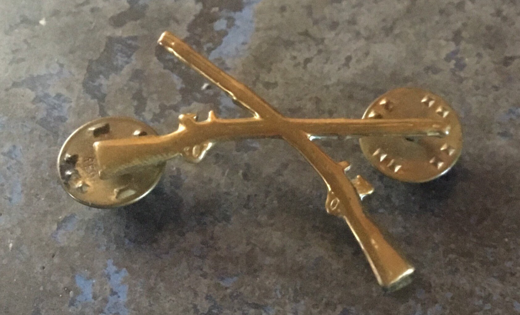pin half wing crossed rifles pin half wing crossed rifles