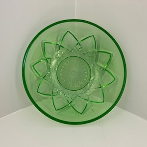 Vintage Hazel Atlas Vaseline Glass Bowl, MINT, Diamond Arches Green, Hazel Atlas Uranium Glass, Discontinued Pattern, Made in USA