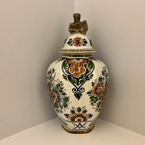 Delft Polychrome Lidded Urn Vase H27cm, Hand Painted Vintage Delftware Dutch Heritage Pottery from Holland, Flower Decor